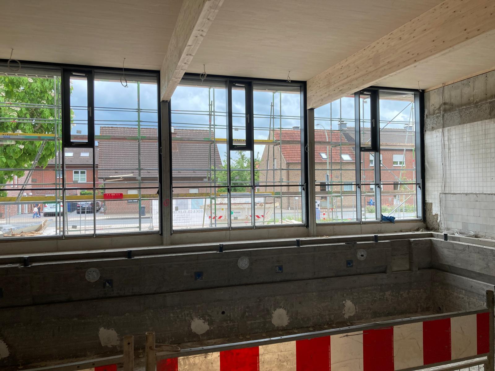 Hallenbad Erneuerung - Fenster und Dach fertiggestellt (Foto: Stadt Olfen)