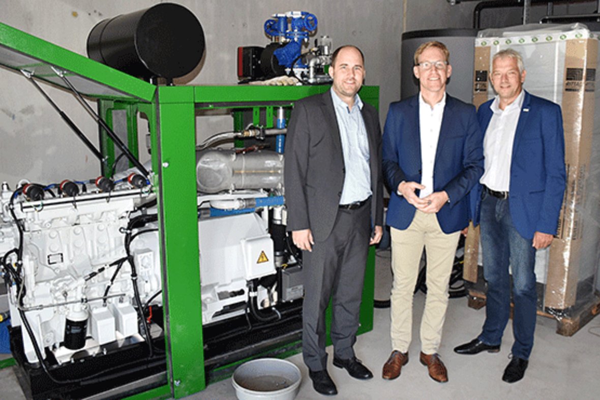 Foto: Besichtigung der GENREO-Projekte durch Marc Henrichmann, MdB, von links: Dirk Wessling (Geschäftsführer der GENREO – Gesellschaft zur Nutzung regenerativer Energien in Olfen mbH), Marc Henrichmann, MdB, Wilhelm Sendermann (Bürgermeister der Stadt Olfen, Geschäftsführer der GENREO)
